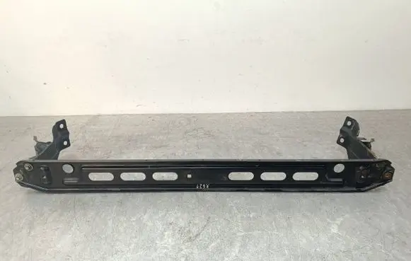 Volvo V60 Radiator mount bracket 31368100