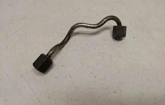 Fuel injector supply line/pipe