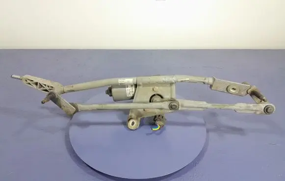 Volvo S60 Front wiper linkage and motor 8624239