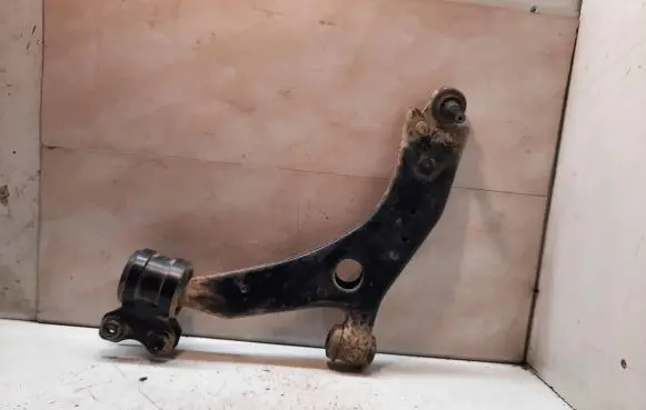 Volvo V50 Front lower control arm/wishbone