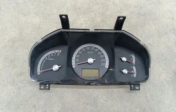 KIA Sportage Speedometer (instrument cluster) 940030Z080