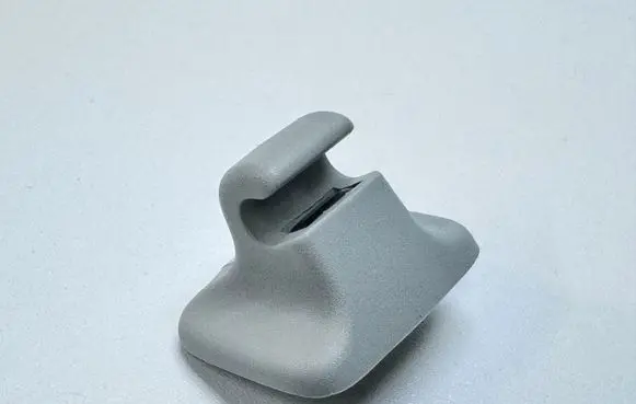 Sun visor clip/hook/bracket