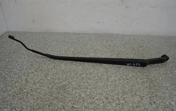 Suzuki SX4 Front wiper blade arm