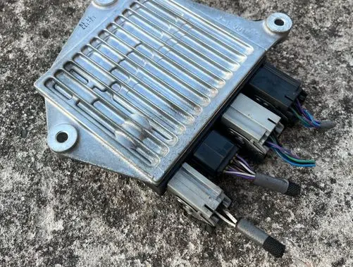 Lexus RX 450H Fuel injection control unit/module 8987130040