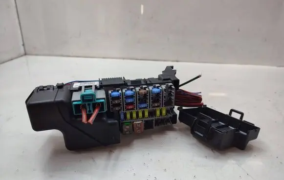 Volvo XC60 Fuse module 13800159