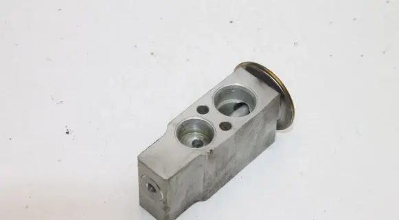 Subaru Legacy Air conditioning (A/C) expansion valve 
