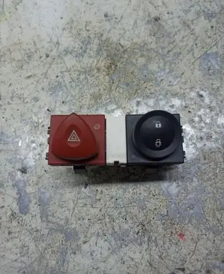 Renault Megane II Hazard light switch