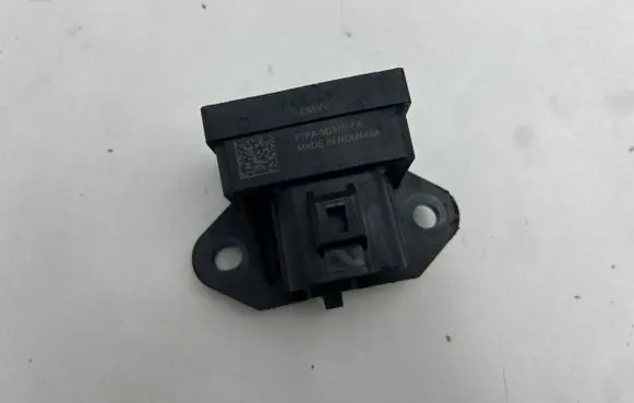 Ford Escort Fuel pressure sensor F1FA-9D370-FA
