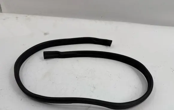 Mercedes-Benz C W203 Engine compartment rubber 