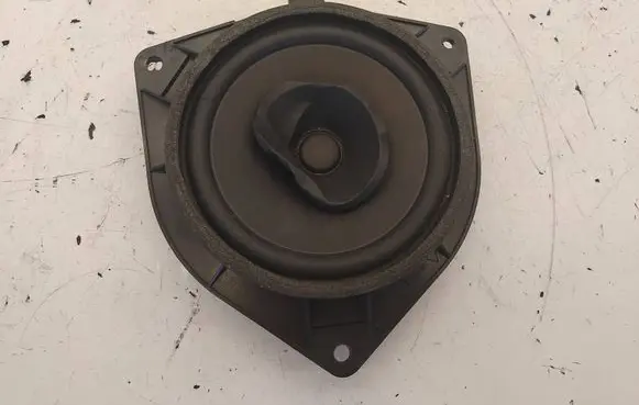 Toyota Avensis T250 Rear door speaker 8616002380