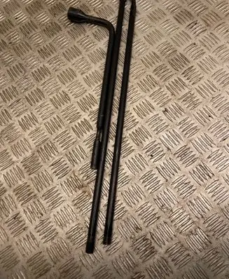 Jeep Grand Cherokee (WJ) Wheel nut wrench 