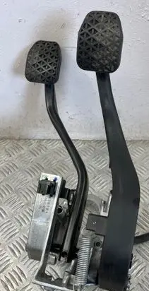 BMW 1 E81 E87 Pedal assembly 6778977
