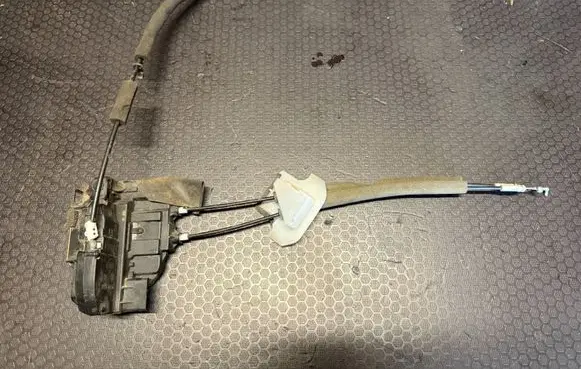 Infiniti FX Front door lock