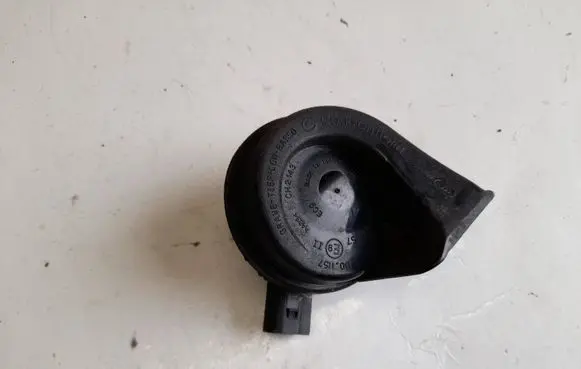 Volkswagen Jetta VI Horn signal 5C0951206AD