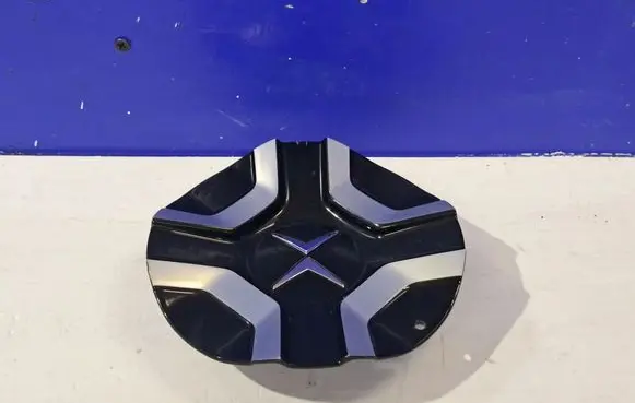 Polestar 2 R17 wheel hub/cap/trim 32134984