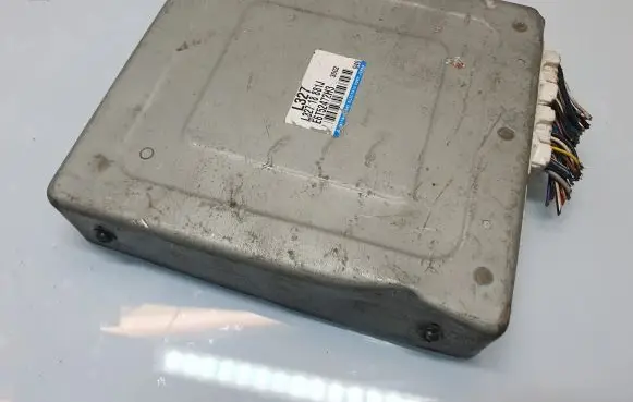 Mazda 6 Engine control unit/module L32718881J E6T52472H3 L327