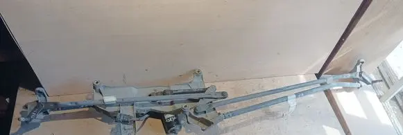 Front wiper linkage and motor