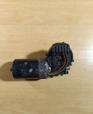 Audi A6 S6 C4 4A Wiper motor 390241330