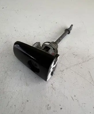 Peugeot 4007 Front door lock (next to the handle) 