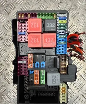 Mercedes-Benz C W205 Fuse module