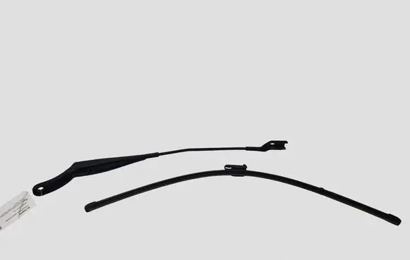 Peugeot 208 I Front wiper blade arm 9673291980