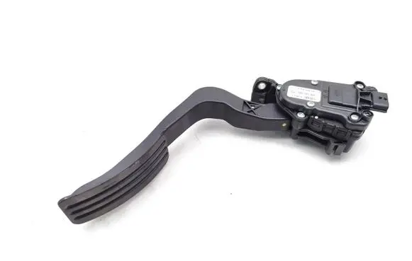 Dacia Sandero Accelerator throttle pedal 180106136R 6PV009085