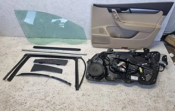 Volkswagen PASSAT B7 Front door card panel trim 3ab867012
