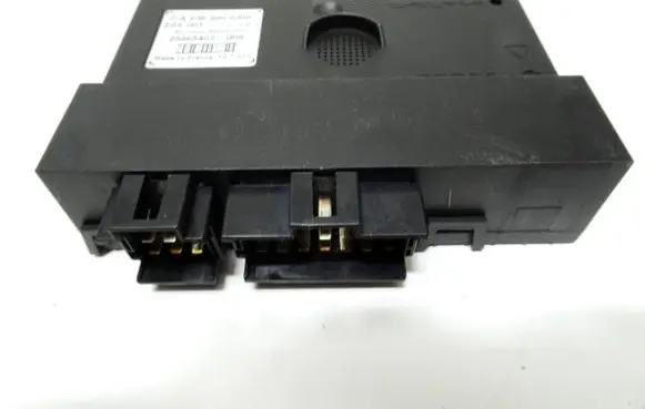 Mercedes-Benz Vito Viano W639 Door control unit/module A6399000300 ZGS001 25865403