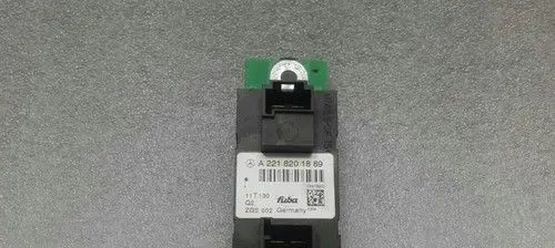 Mercedes-Benz S W221 Aerial antenna switch A2218201889