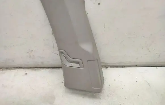 (C) pillar trim