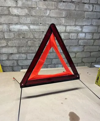 Volkswagen Polo V 6R Emergency warning sign 8K0860251