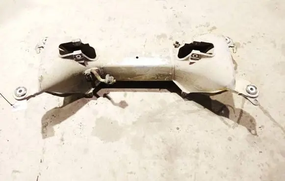 Peugeot 407 Rear subframe 