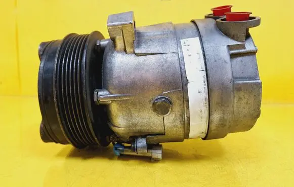 Opel Omega B1 Air conditioning (A/C) compressor (pump) 