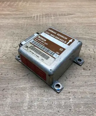 Audi A4 S4 B5 8D Airbag control unit/module 8A0959655B 0285001037