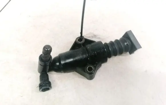 Volkswagen Golf IV Clutch master cylinder 1J0721261F