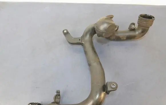 Volkswagen Jetta V Air intake hose/pipe 1K0145782BP