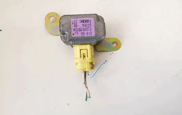 Mazda Premacy Airbag deployment crash/impact sensor c10057kc0a