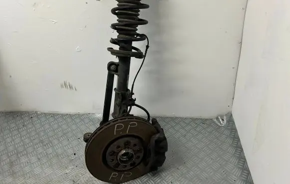 Front wheel hub spindle knuckle