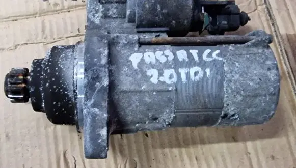 Volkswagen PASSAT CC Starter motor 02M911024A