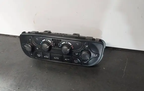 Mercedes-Benz C W203 Climate control/heater control trim A2098300085 9140010497