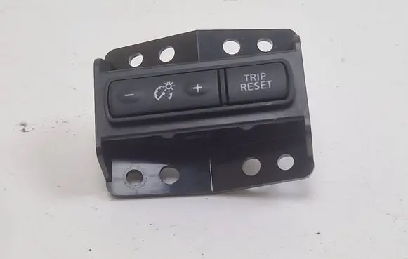 Nissan Qashqai Other switches/knobs/shifts 70301C