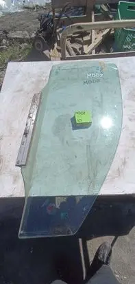 Opel Corsa B Front door window glass four-door 1212123