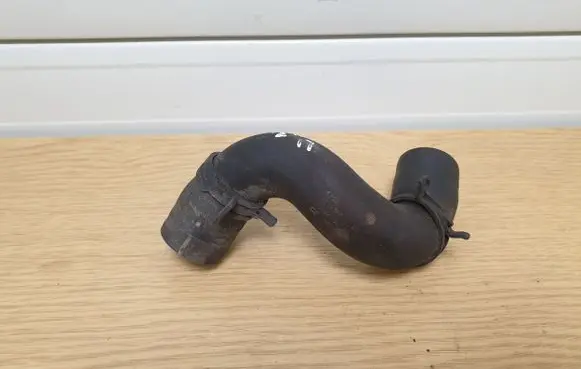 BMW 2 F46 Engine coolant pipe/hose 7617368 17127617368