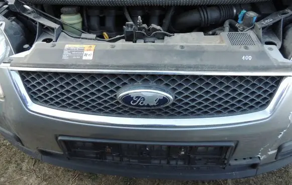 Ford C-MAX I Front bumper upper radiator grill