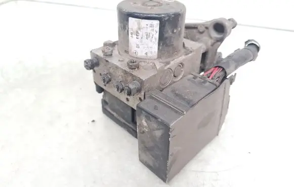 Mercedes-Benz C W204 ABS Pump A2045453932 10092623163 10061339401