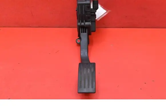 Volvo S40 Accelerator throttle pedal 4M519F836AH
