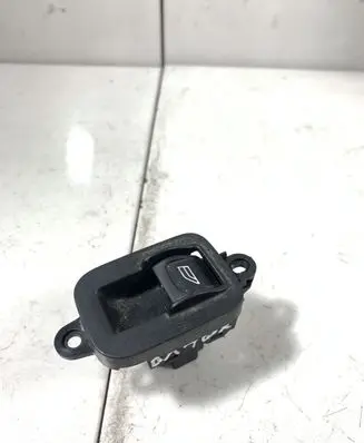 Volvo V50 Electric window control switch 30773217