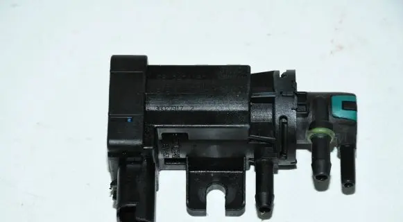 Citroen C3 Turbo solenoid valve 9812404180