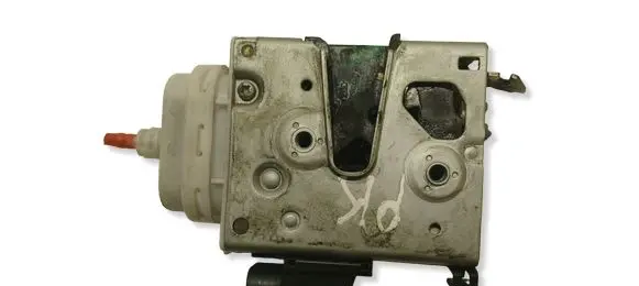 Audi A8 S8 D2 4D Front door lock 8D1837015F