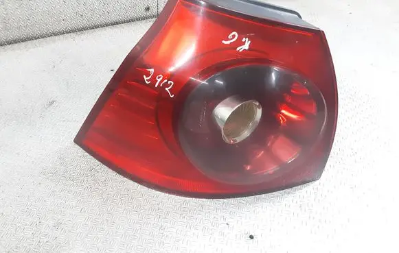 Volkswagen Golf V Rear/tail lights 1K6945095G